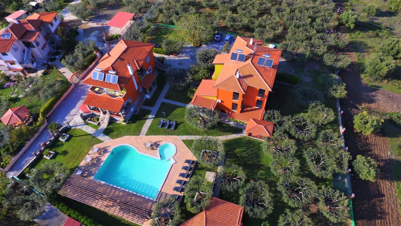 Sunday Resort Gerakini Exterior photo