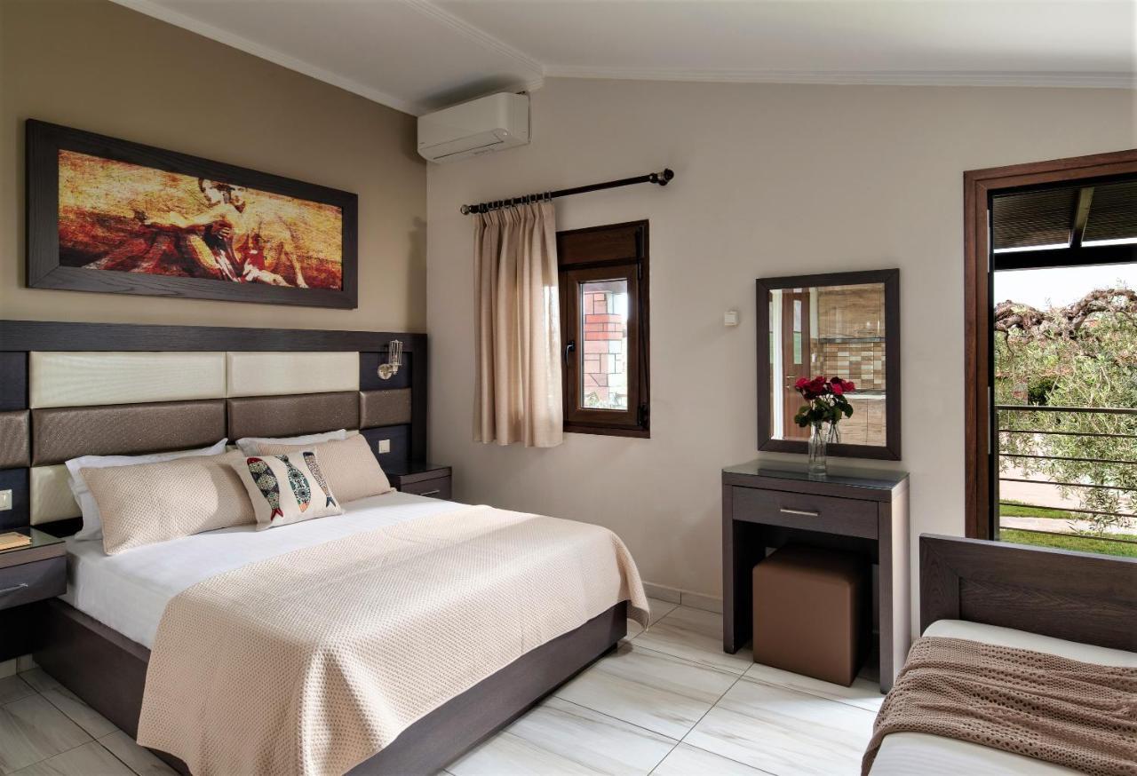 Sunday Resort Gerakini Exterior photo