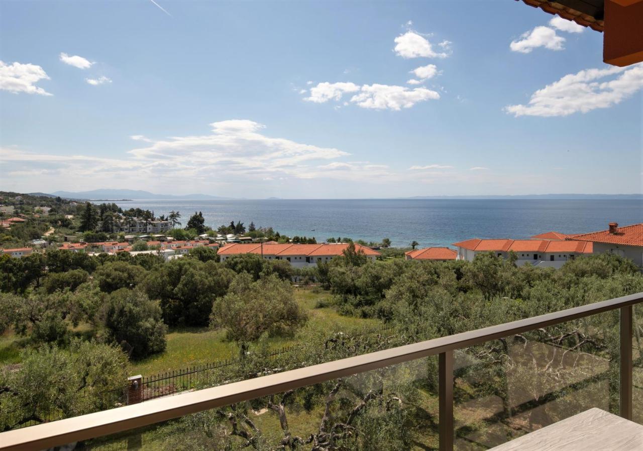 Sunday Resort Gerakini Exterior photo