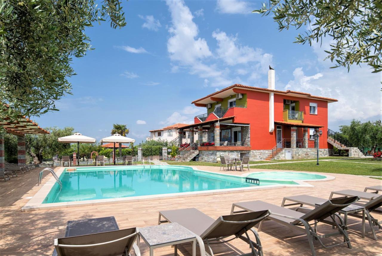 Sunday Resort Gerakini Exterior photo