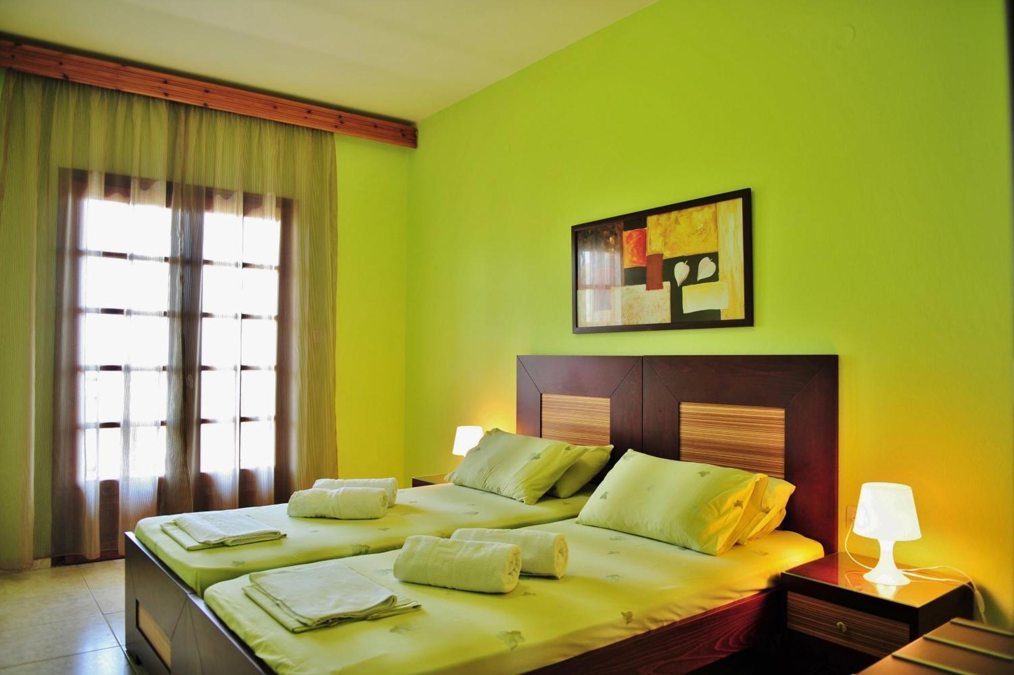 Sunday Resort Gerakini Exterior photo
