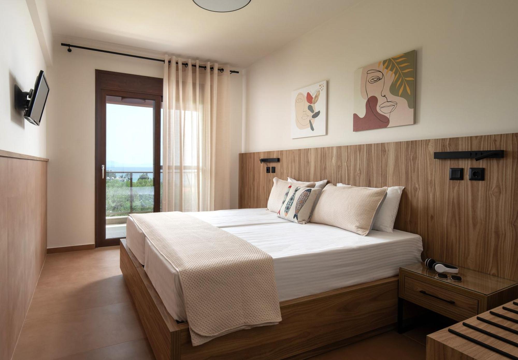 Sunday Resort Gerakini Exterior photo